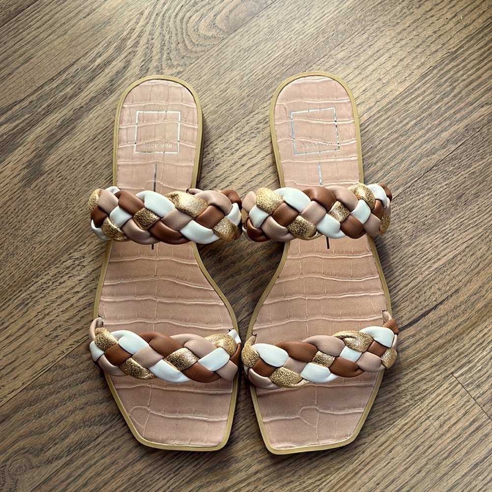 Dolce Vita Indy Sandals (Size 8.5)